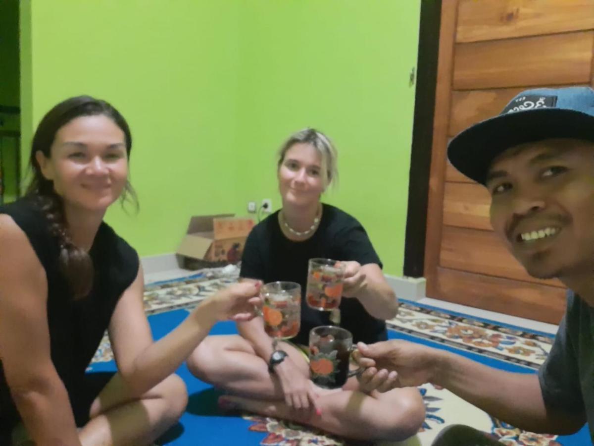 Boneputeh Homestay Taliwang Esterno foto