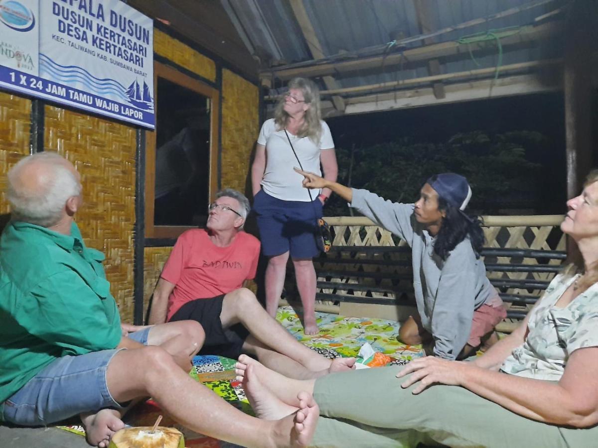 Boneputeh Homestay Taliwang Esterno foto